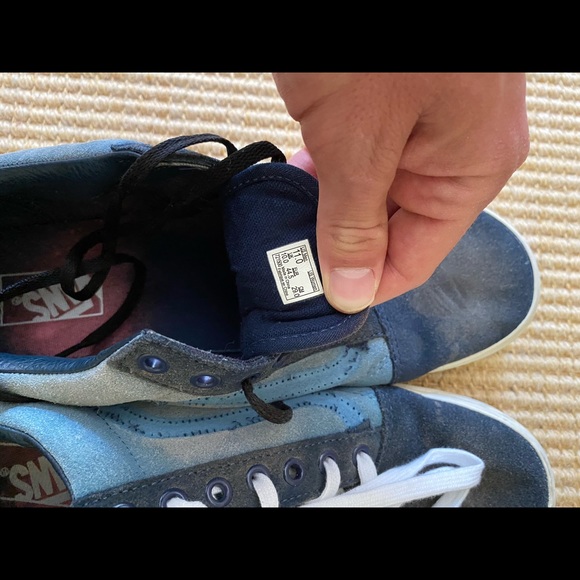 Vans - Picture 3 of 3